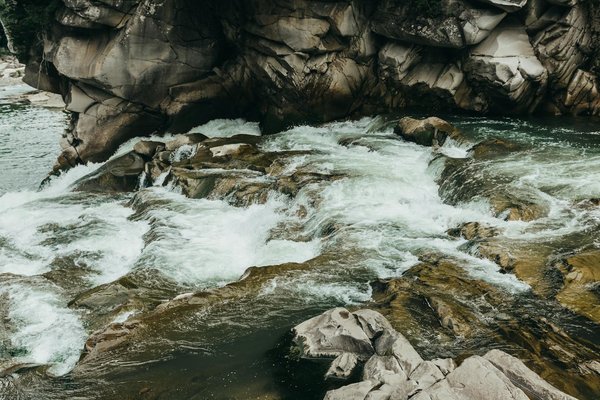 Quels sont les meilleurs spots pour faire du parapente dans les montagnes de l'Anti-Atlas, Maroc?